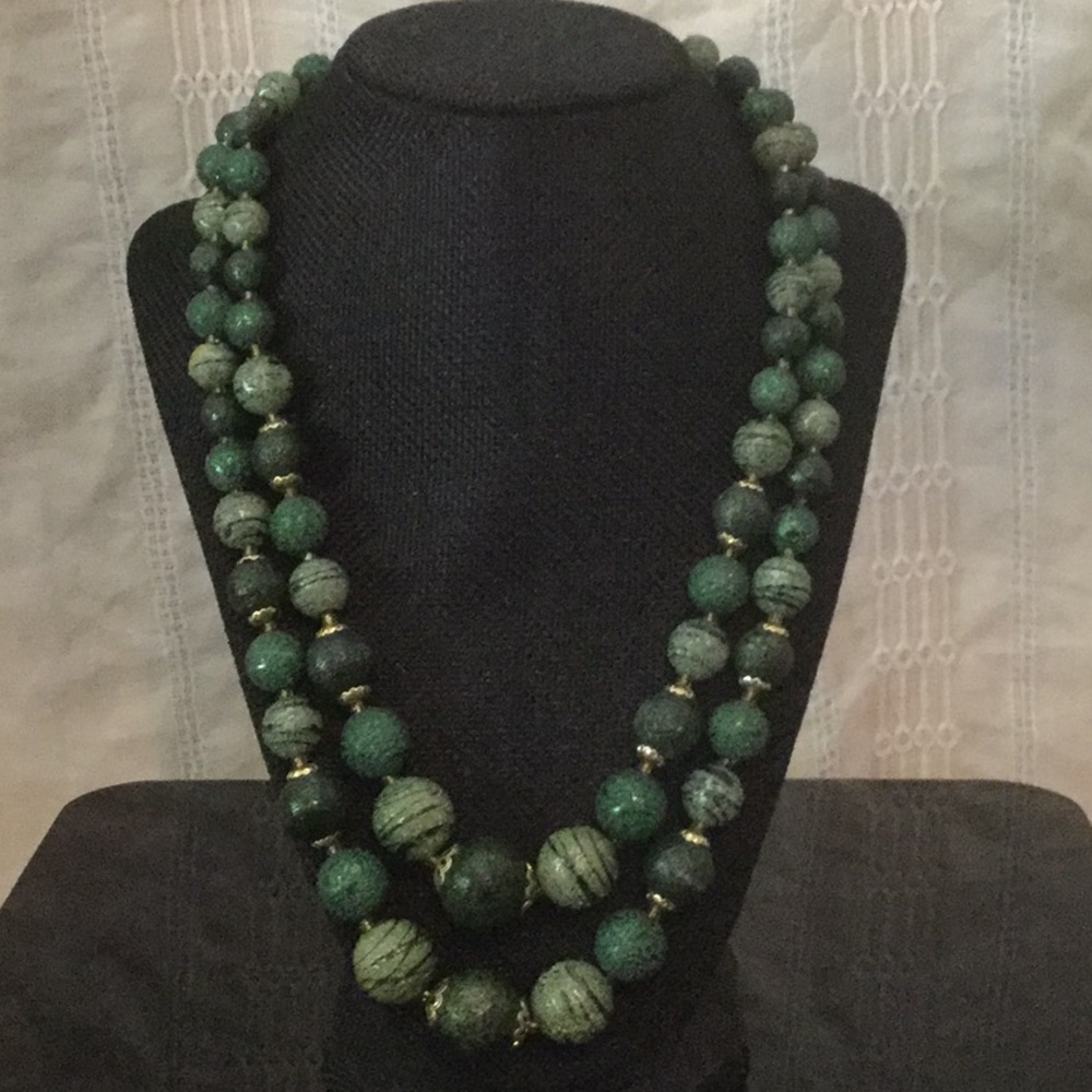 Vtg 21”2StrandsHand-PaintedGreenBrassBds BeadRndClasp
